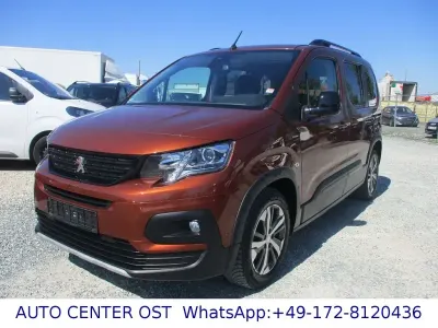 Gebraucht Peugeot Rifter GT-line 131 PS (96 kW) 2019 Braun Van / Kleinbus