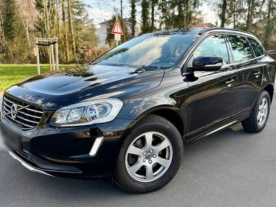 Second-hand Volvo XC60 Momentum 190 CP (139 kW) 2016 Negru SUV