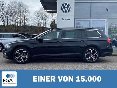 Second-hand VW Passat R-line 150 CP (110 kW) 2022 Negru Break