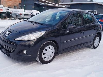 Gebraucht Peugeot 207 Tendance 95 PS (69 kW) 2011 Schwarz Limousine