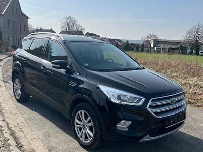 Gebraucht Ford Kuga 150 PS (110 kW) 2019 Schwarz SUV