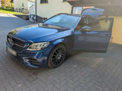 Usata Mercedes C220 AMG 194 CV (142 kW) 2019 Blu Station wagon