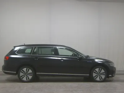 Gebraucht VW Passat GTE 218 PS (160 kW) 2021 Schwarz Kombi