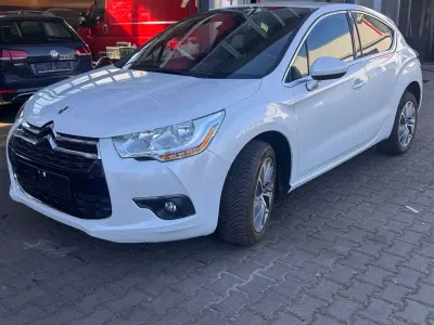 Gebraucht Citroën DS4 So Chic 131 PS (96 kW) 2015 Kleinwagen