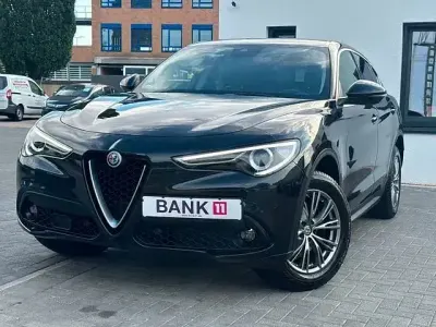 Gebraucht Alfa Romeo Stelvio Super 209 PS (153 kW) 2017 Schwarz SUV