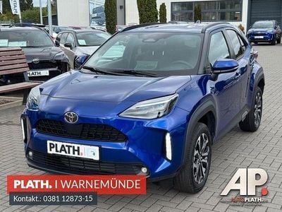 Neu Toyota Yaris Cross Active 131 PS (96 kW) 2025 Blau SUV