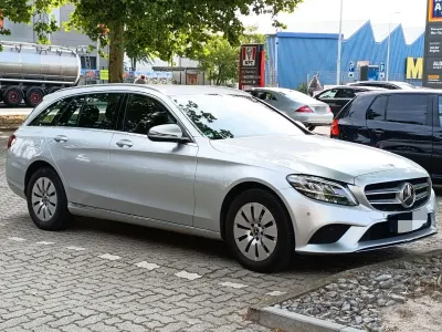 Gebraucht Mercedes C200 Avantgarde 184 PS (135 kW) 2018 Silber Kombi
