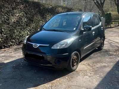 Gebraucht Hyundai i10 69 PS (50 kW) 2011 Schwarz Kleinwagen