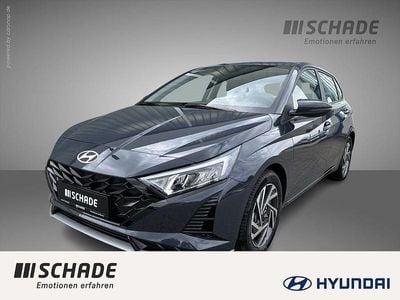 Grau Gebraucht 2025 Hyundai i20 Trend Limousine | 19.290 € (Guter Preis)