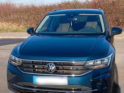 Gebraucht VW Tiguan Active 150 PS (110 kW) 2022 Blau SUV