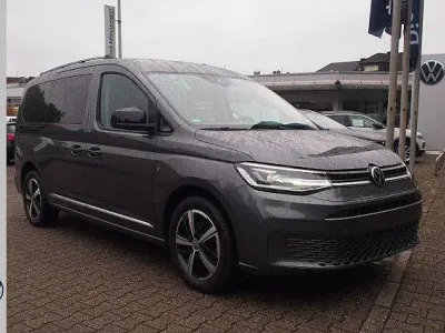 Używany VW Caddy Maxi Style 114 KM (83 kW) 2023 Szary Minivan