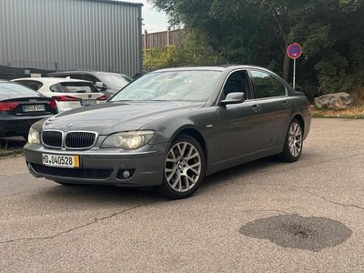 BMW 730