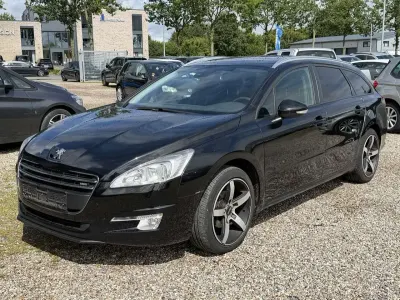 Gebraucht Peugeot 508 Access 114 PS (83 kW) 2013 Lackierung schwarz perla nera Kombi