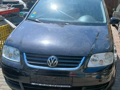 Gebraucht VW Touran 105 PS (77 kW) 2006 Schwarz Van / Kleinbus