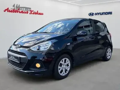 Gebraucht Hyundai i10 Trend 67 PS (49 kW) 2015 Phantom black (metallic) Kleinwagen