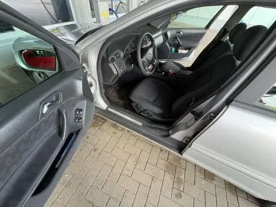 Gebraucht Mercedes C180 Avantgarde 143 PS (105 kW) 2002 Silber Limousine