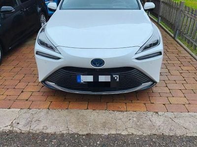 Weiß Gebraucht 2021 Toyota Mirai Advance Limousine | 20.200 € (Fairer Preis)