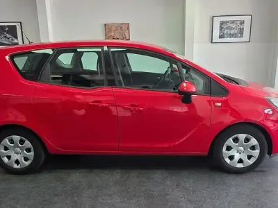 Gebraucht Opel Meriva 101 PS (74 kW) 2016 Rot Van / Kleinbus