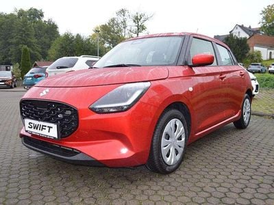 Neu Suzuki Swift Club 83 PS (61 kW) 2026 Burning red pearl Kleinwagen
