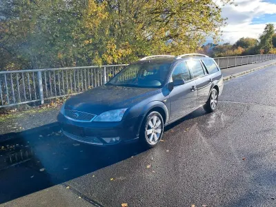 Gebraucht Ford Mondeo 125 PS (91 kW) 2007 Grau Kombi