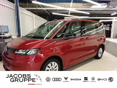 Gebraucht VW Multivan Basis 204 PS (150 kW) 2024 Rot Van / Kleinbus