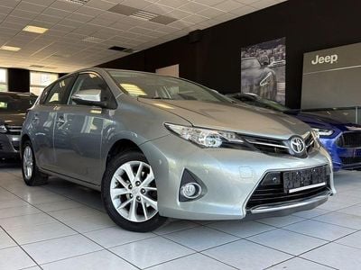 Usata Toyota Auris Edition 132 CV (97 kW) 2013 Argento Berlina