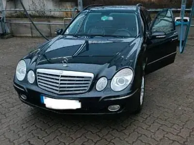 Gebraucht Mercedes E280 231 PS (169 kW) 2007 Schwarz Kombi