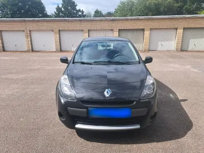 Gebraucht Renault Clio III Dynamique 71 PS (52 kW) 2010 Schwarz Limousine