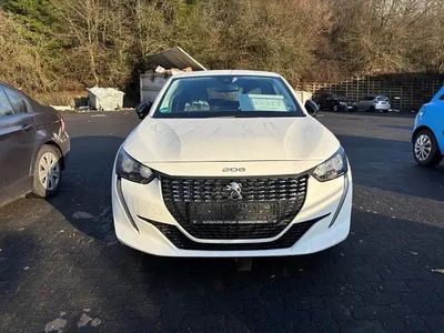 Gebraucht Peugeot 208 Allure 102 PS (75 kW) 2023 Weiß Kleinwagen