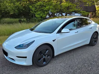 Gebraucht Tesla Model 3 RWD 208 kW (283 PS) 2023 Weiß Limousine
