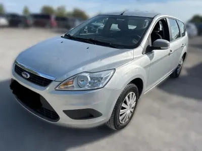 Gebraucht Ford Focus 101 PS (74 kW) 2010 Silber Kombi