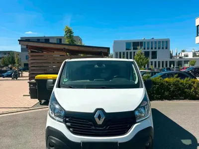 Gebraucht Renault Trafic 121 PS (88 kW) 2018 Weiß Van / Kleinbus
