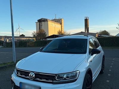 Weiß Gebraucht 2019 VW Tiguan R-line SUV | 38.480 € (Teuer)
