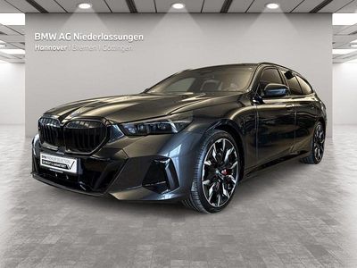 Gebraucht BMW 550e M Sport 489 PS (359 kW) 2025 Grau Kombi