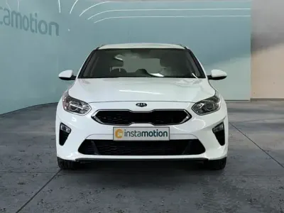 Gebraucht Kia Ceed Sportswagon Vision 140 PS (102 kW) 2021 Weiß Kombi
