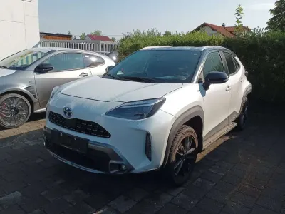 Gebraucht Toyota Yaris Cross Edition 116 PS (85 kW) 2022 Weiß SUV