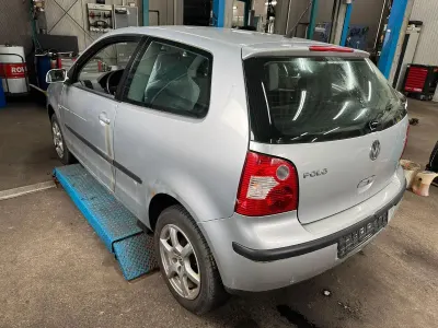 Gebraucht VW Polo 75 PS (55 kW) 2002 Silber Kleinwagen