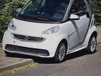 Second-hand Smart ForTwo Cabrio 71 CP (52 kW) 2013 Alb Cabrio
