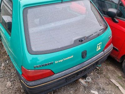 Grün Gebraucht 1997 Peugeot 106 Kleinwagen | 650 €