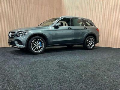 Grau Gebraucht 2017 Mercedes GLC350 AMG line SUV | 25.650 €