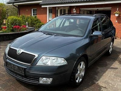 Używany Skoda Octavia Ambiente 150 KM (110 kW) 2005 Szary Kombi