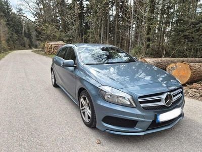 Gebraucht Mercedes A180 AMG line 122 PS (89 kW) 2013 Blau Limousine