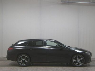 Schwarz Gebraucht 2022 Mercedes CLA180 Shooting Brake Progressive Kombi | 21.480 € (Guter Preis)