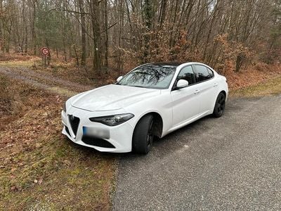 Usata Alfa Romeo Giulia 180 CV (132 kW) 2016 Bianco Berlina