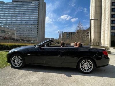 Gebraucht BMW 320 Cabriolet 170 PS (125 kW) 2012 Schwarz Cabrio