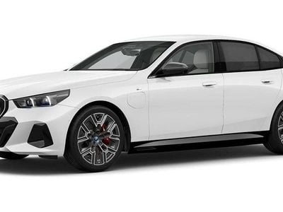 Gebraucht BMW 550e Comfort Edition 489 PS (359 kW) 2025 Weiß Limousine