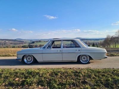 Mercedes W115