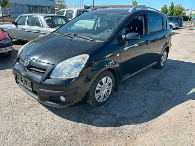 Używany Toyota Corolla Team 136 KM (100 kW) 2008 Czarny Sedan/Limuzyna