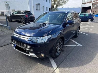 Second-hand Mitsubishi Outlander Plus 150 CP (110 kW) 2015 Albastru SUV