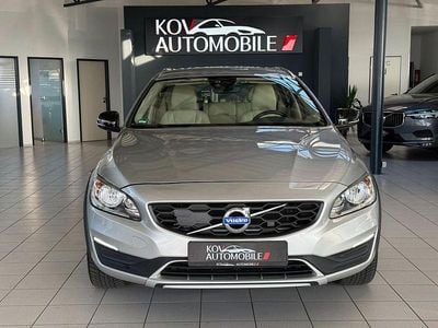 Gebraucht Volvo V60 CC Momentum 150 PS (110 kW) 2015 Silber Kombi
